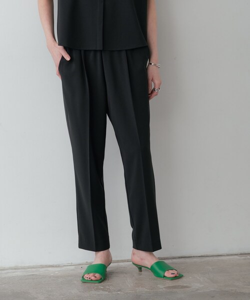 GALLEST(ギャレスト)の「Comfy SET UP|イージーテーパードパンツ【セットアップ対応/通勤/カセット服/接触冷感/UVカット】(その他パンツ・レディース・ブラック/ダークグレー/キャメル/ライトブルー・40/38/36/34)」の11枚目の写真
