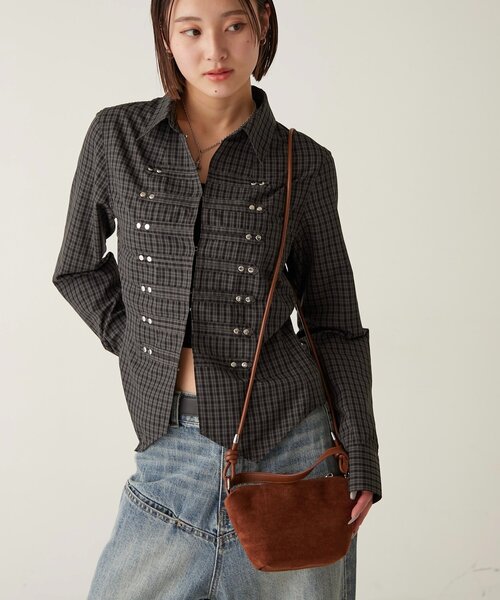 WHO'S WHO gallery(フーズフーギャラリー)の「【WEB限定】2WAYスウェードバッグ(ショルダーバッグ・レディース・ブラウン/イエロー/ブラック・FREE)」の7枚目の写真