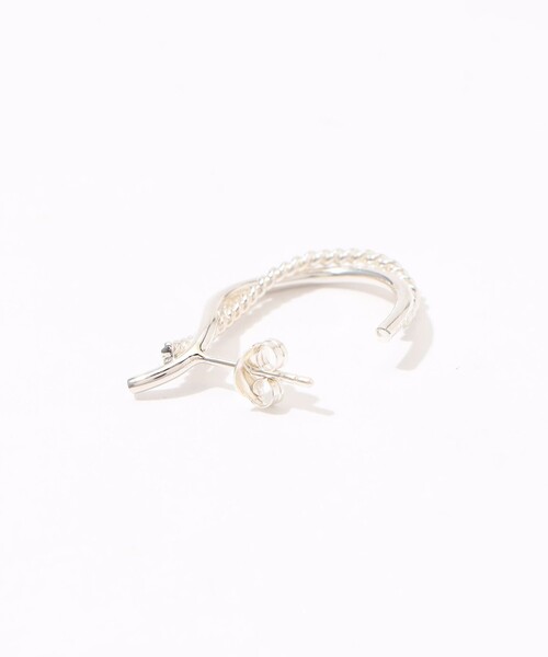 BAR JEWELLERY(バージュエリー)の「BAR Jewellery CONTRA シルバーピアス(ピアス(両耳用)・レディース・シルバー・FREE)」の4枚目の写真