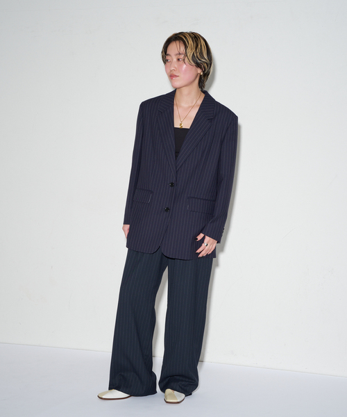 GRISE(グリーズ)の「GRISEスクエアアシンメトリーVカットフラット(その他シューズ・レディース・ブラック/ベージュ/シルバー・25cm/24.5cm/24cm/23.5cm/23cm/22.5cm/22cm)」の12枚目の写真