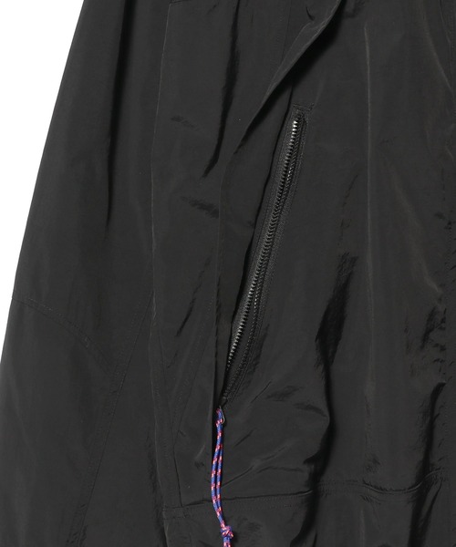 MARMOT(マーモット)の「Marmot / ナイロンブルゾン《ESTNATION EXCLUSIVE》(ブルゾン・レディース・パープル/ブラック・MEDIUM/SMALL)」の5枚目の写真