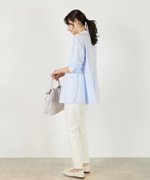 MELROSE claire(メルローズ クレール)の「【バンドカラー切替フレアシャツチュニック】(シャツ/ブラウス・レディース・オフホワイト/サックスブルー/ブラック・FREE)」の4枚目の写真