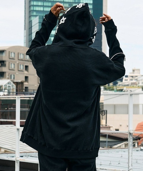 STUD MUFFIN(スタッドマフィン)の「STUD MUFFIN/スタッドマフィン/コットンワッフル ペイズリーサガラジップパーカー/614-02863(パーカー・メンズ・ブラック・3)」の7枚目の写真