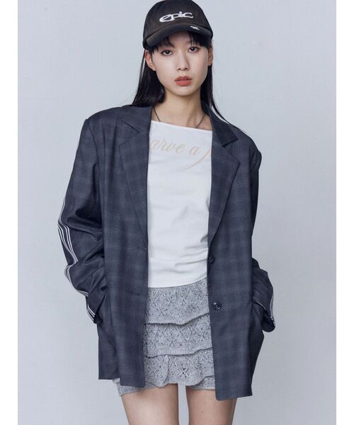 EMODA（エモダ）の「ダブルラインスリーブオーバージャケット（テーラードジャケット・レディース・グレー/ベージュ・FREE）」の19枚目の写真