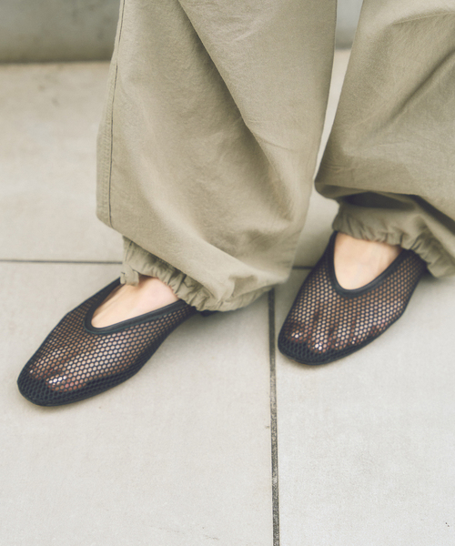 FRAMeWORK(フレームワーク)の「REMME/レメ メッシュスリッポン(その他シューズ・レディース・ブラック/ベージュ・39/38/37/36)」の6枚目の写真