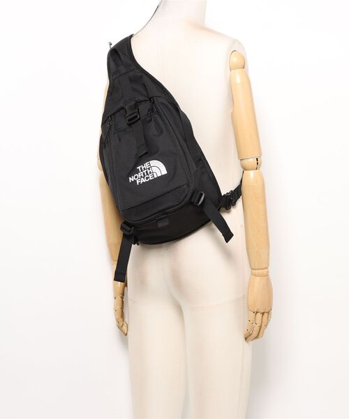 THE NORTH FACE(ザノースフェイス)の「【THE NORTH FACE/ザ ノースフェイス】リープスリング(ボディバッグ/ウエストポーチ・メンズ・ホワイト/ブラック/レッド・FREE)」の4枚目の写真