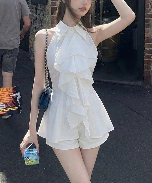 ADDITION STORE（アディションストア）の「＼胸元のフリル大人っぽ◎ワンホンコーデにオススメ／フリルノースリーブ ブラウス（シャツ/ブラウス・レディース・ブラック/ホワイト・SMALL/MEDIUM/LARGE）」の12枚目の写真
