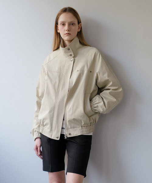 KNOWNBETTER（ノウンベター）の「Dusty cotton blouson jumper [KNSS06JP01]_Khaki beige（その他アウター・レディース・カーキ・FREE）」の2枚目の写真