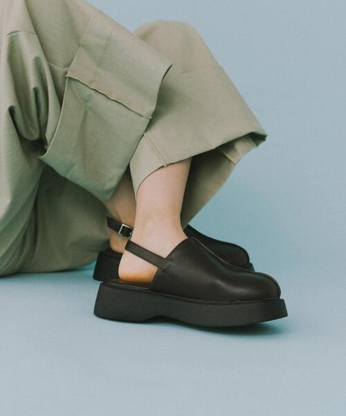 RODE SKO（ロデスコ）の「センターステッチクロッグ（サンダル・レディース・ブラック/ダークブラウン・38/37/36）」の21枚目の写真