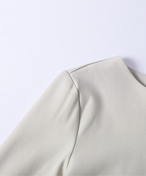 AMELY(エミリー)の「バックフリルブラウス&パンツ セットアップ(セットアップ・レディース・ベージュ/ネイビー/ベージュ系その他・L/M)」の19枚目の写真