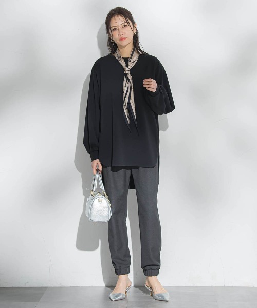 LAUTREAMONT（ロートレアモン）の「【WEB限定】季節をつなぐ万能Tブラウス（シャツ/ブラウス・レディース・ホワイト/ブラック・9号/7号）」の17枚目の写真