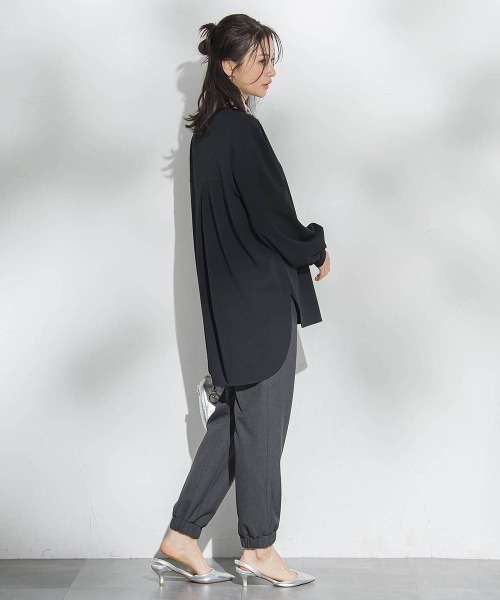 LAUTREAMONT（ロートレアモン）の「【WEB限定】季節をつなぐ万能Tブラウス（シャツ/ブラウス・レディース・ホワイト/ブラック・9号/7号）」の18枚目の写真