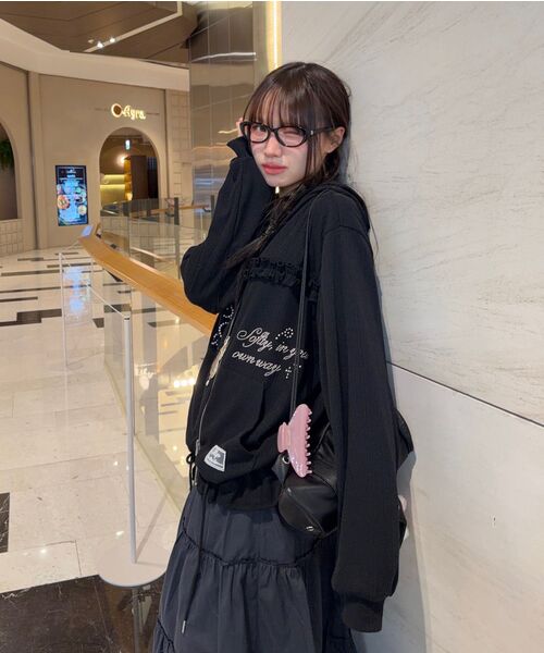 ILLIGO(イリゴ)の「クロシェラビットフードジップアップブラック(パーカー・レディース・その他・OS)」の6枚目の写真