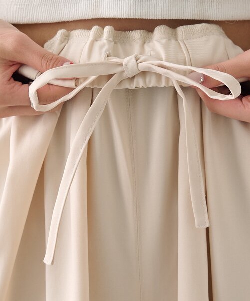 mystic(ミスティック)の「ベルト付きボリュームスラックス(スラックス・レディース・ブラック/アイボリー/グレー・0/2/1)」の12枚目の写真