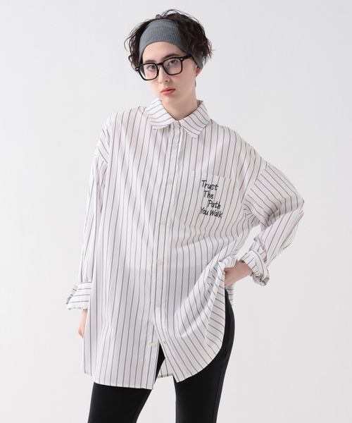 GEORGE'S(ジョージズ)の「ストライプ刺繍チュニック(チュニック・レディース・オフホワイト/サックスブルー/レッド・FREE)」の2枚目の写真