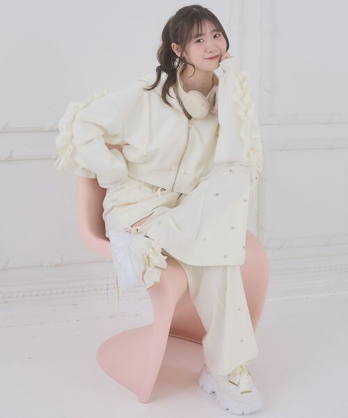 MAJESTIC LEGON（マジェスティックレゴン）の「スリット入りキラキラスウェットパンツ（スウェットパンツ・レディース・グレー/ピンクベージュ/アイボリー・MEDIUM）」の6枚目の写真