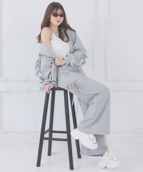 MAJESTIC LEGON（マジェスティックレゴン）の「スリット入りキラキラスウェットパンツ（スウェットパンツ・レディース・グレー/ピンクベージュ/アイボリー・MEDIUM）」の11枚目の写真