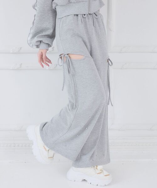 MAJESTIC LEGON（マジェスティックレゴン）の「スリット入りキラキラスウェットパンツ（スウェットパンツ・レディース・グレー/ピンクベージュ/アイボリー・MEDIUM）」の14枚目の写真
