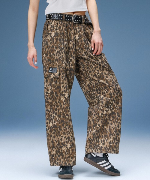 X-girl(エックスガール)の「STAR STUDDED FAUX LEATHER BELT(ベルト・レディース・ホワイト/ブラック・ONE SIZE)」の13枚目の写真