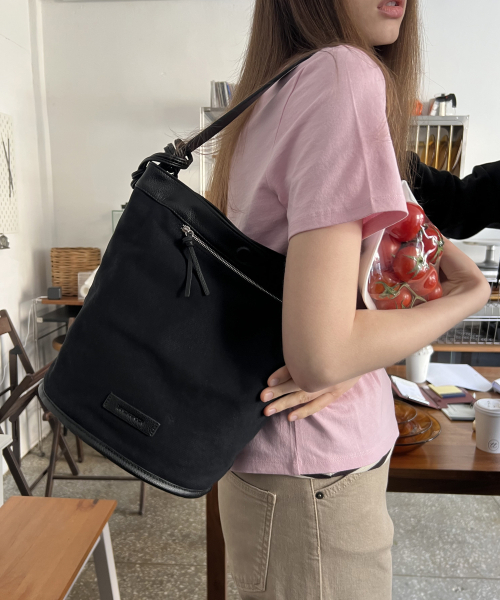 FIND KAPOOR（ファインドカプア）の「リバーシブルエナバッグ23 - 3カラー（ショルダーバッグ・レディース・レッド/ベージュ系その他2/ブラック/ブルーグレー・FREE）」の5枚目の写真