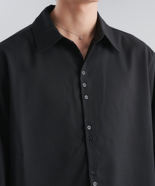 Adoon plain（アドーンプレーン）の「RAFFINEL LINEN-BLEND MULTI -BUTTON SHIRT / ラフィネルリネンブレンドマルチボタンシャツ（シャツ/ブラウス・メンズ・ブラック/ライトグレー/ブルー・LARGE/MEDIUM）」の2枚目の写真
