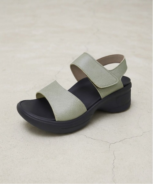 Re:getA(リゲッタ)の「Re:getA 軽量EVAバックベルトサンダル RE552(サンダル・レディース・シルバー/ブラック/マスタード/グレイッシュブルー/アイボリー・XL/L/M/S)」の4枚目の写真