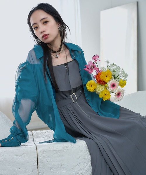 HARE（ハレ）の「ギャザーシアーシャツ(HARE)（シャツ/ブラウス・レディース・ブルー/ブラック/グリーン/ピンク/イエロー/パープル・FREE）」の3枚目の写真