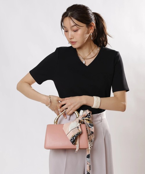 JUSGLITTY(ジャスグリッティー)の「スカーフ付きTシャツ(Tシャツ/カットソー・レディース・ブラック/ピンク/ホワイト・2)」の6枚目の写真