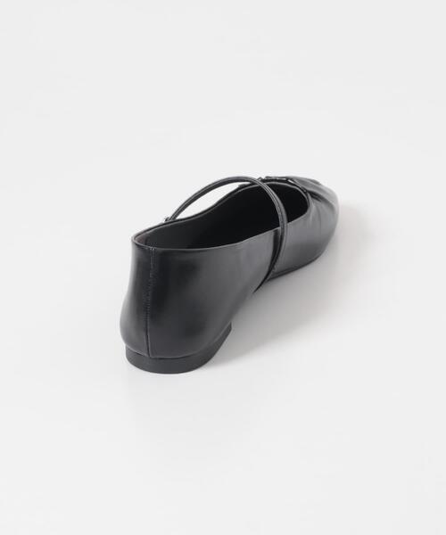 SENSE OF PLACE by URBAN RESEARCH（センスオブプレイスバイアーバンリサーチ）の「『抗菌/消臭』ギャザーフラットパンプス（パンプス・レディース・ブラック/アイボリー・MEDIUM/SMALL/LARGE）」の9枚目の写真