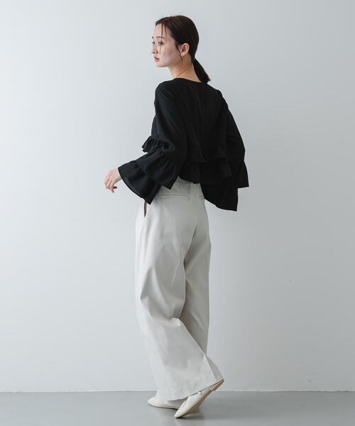 SENSE OF PLACE by URBAN RESEARCH（センスオブプレイスバイアーバンリサーチ）の「『抗菌/消臭』ギャザーフラットパンプス（パンプス・レディース・ブラック/アイボリー・MEDIUM/SMALL/LARGE）」の13枚目の写真