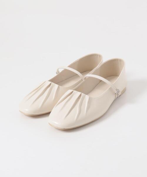 SENSE OF PLACE by URBAN RESEARCH（センスオブプレイスバイアーバンリサーチ）の「『抗菌/消臭』ギャザーフラットパンプス（パンプス・レディース・ブラック/アイボリー・MEDIUM/SMALL/LARGE）」の15枚目の写真