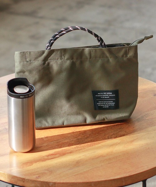 POST GENERAL（ポストジェネラル）の「POST GENERAL ポストジェネラル THE LUNCH COOLER TOTE ザ ランチクーラートート（トートバッグ・メンズ・グレー/ブラック/オリーブ/ネイビー・FREE）」の3枚目の写真