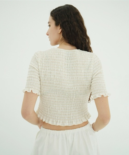 CLANE(クラネ)の「SHIRRING HALF SLEEVE BLOUSE(シャツ/ブラウス・レディース・アイボリー/ブラック・1/2)」の4枚目の写真