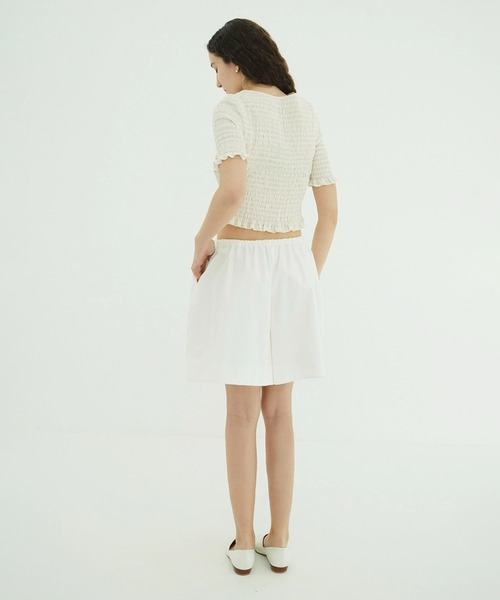 CLANE(クラネ)の「SHIRRING HALF SLEEVE BLOUSE(シャツ/ブラウス・レディース・アイボリー/ブラック・1/2)」の7枚目の写真