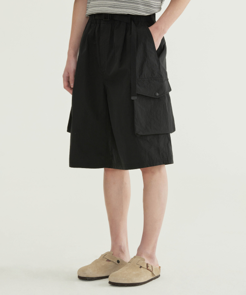 COVERNAT(カバーナット)の「バミューダカーゴナイロンショーツブラック(その他パンツ・メンズ・その他・X-SMALL/SMALL/MEDIUM/LARGE/X-LARGE/XX-LARGE)」の5枚目の写真