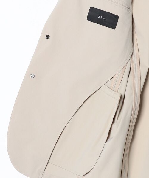 AKM(エイケイエム)の「SWING EASY JACKET (CENTER VENT)(テーラードジャケット・メンズ・ライトグレー/ネイビー/ベージュ/ブラック・LARGE)」の13枚目の写真