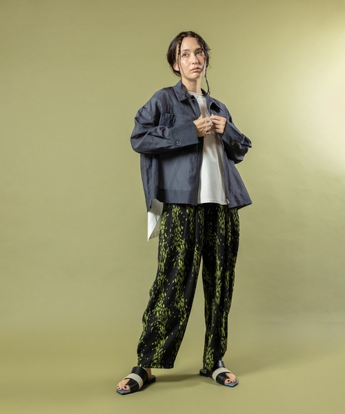 OSMOSIS（オズモーシス）の「シアージップブルゾン（ブルゾン・レディース・ネイビー/ブラック/グレイッシュベージュ・ONE SIZE）」の4枚目の写真