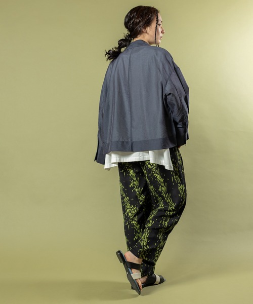 OSMOSIS（オズモーシス）の「シアージップブルゾン（ブルゾン・レディース・ネイビー/ブラック/グレイッシュベージュ・ONE SIZE）」の6枚目の写真