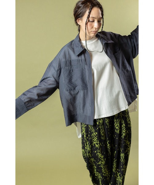 OSMOSIS（オズモーシス）の「シアージップブルゾン（ブルゾン・レディース・ネイビー/ブラック/グレイッシュベージュ・ONE SIZE）」の8枚目の写真