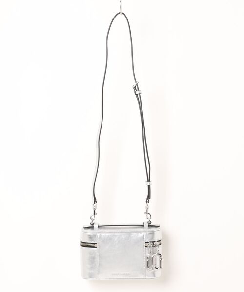 MARC JACOBS（マークジェイコブス）の「【NEW】SCENE VANITY BAG IN METALLIC/シーン バニティ バッグ メタリック（ショルダーバッグ・レディース・シルバー・ONE SIZE）」の12枚目の写真