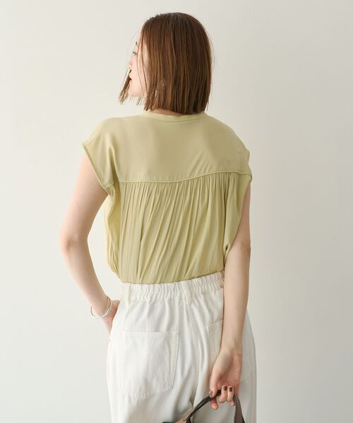 YECCA VECCA(イェッカヴェッカ)の「【接触冷感】フレンチスリーブギャザーブラウス(シャツ/ブラウス・レディース・オフホワイト/イエロー/ネイビー/ストライプ・FREE)」の10枚目の写真