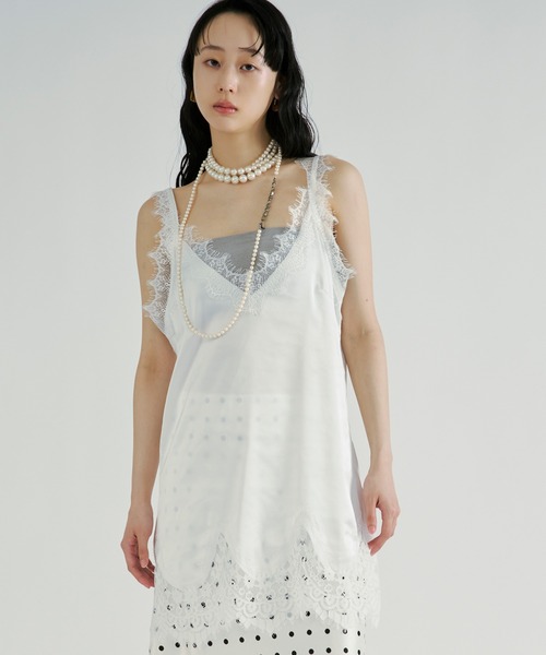 Ezick(エジック)の「Lace trim satin camisole/レースサテンキャミソール(キャミソール・レディース・ブラック/オフホワイト・FREE)」の10枚目の写真