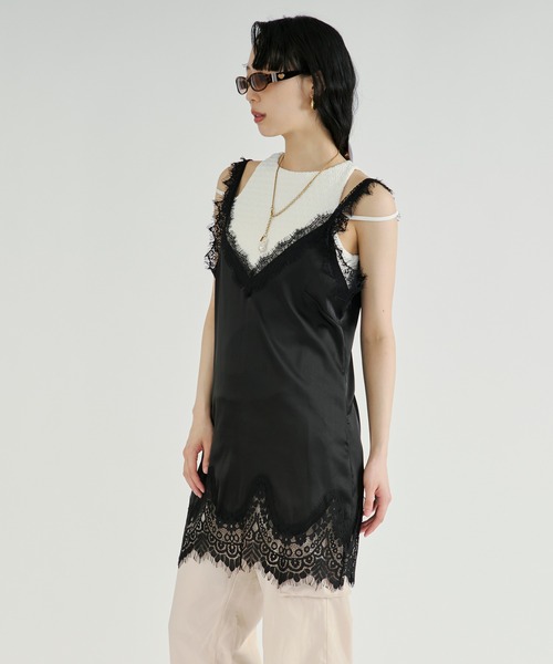 Ezick(エジック)の「Lace trim satin camisole/レースサテンキャミソール(キャミソール・レディース・ブラック/オフホワイト・FREE)」の18枚目の写真