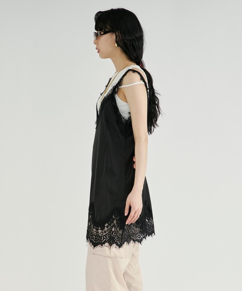 Ezick(エジック)の「Lace trim satin camisole/レースサテンキャミソール(キャミソール・レディース・ブラック/オフホワイト・FREE)」の19枚目の写真