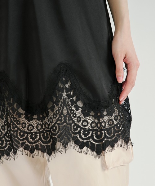 Ezick(エジック)の「Lace trim satin camisole/レースサテンキャミソール(キャミソール・レディース・ブラック/オフホワイト・FREE)」の5枚目の写真