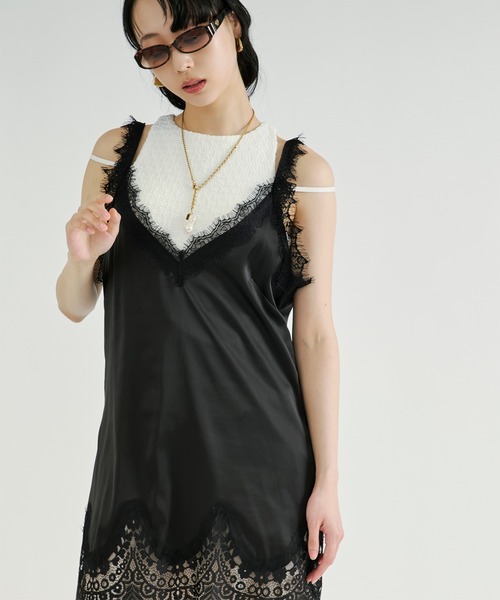 Ezick(エジック)の「Lace trim satin camisole/レースサテンキャミソール(キャミソール・レディース・ブラック/オフホワイト・FREE)」の17枚目の写真