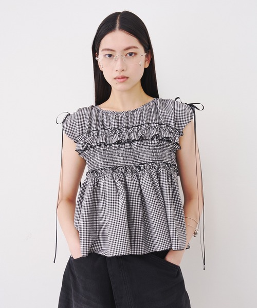 SOEMIN(ソミン)の「Shirred ribbon blouse/シャーリングリボンノースリーブブラウス(シャツ/ブラウス・レディース・ホワイト/チェック/ブラック・FREE)」の14枚目の写真