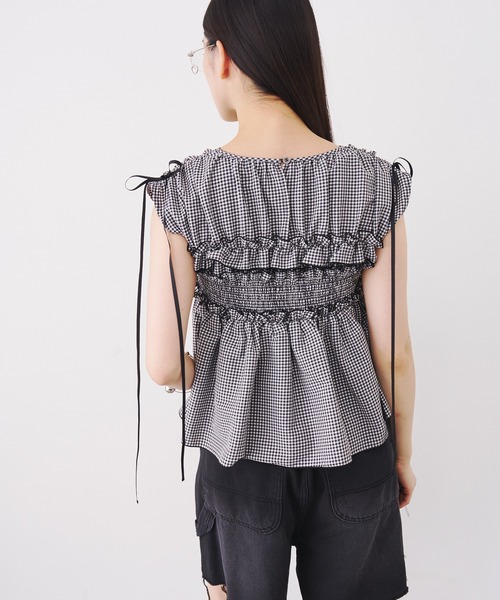 SOEMIN(ソミン)の「Shirred ribbon blouse/シャーリングリボンノースリーブブラウス(シャツ/ブラウス・レディース・ホワイト/チェック/ブラック・FREE)」の22枚目の写真