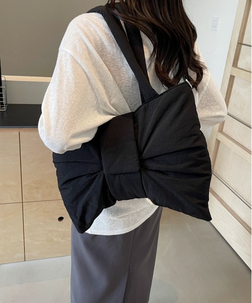 LA VORAGINE(ラ ヴォラジネ)の「ビッグリボンパテッド 2WAYョルダーバッグ/トートバッグ(トートバッグ・レディース・GRAY/Yellow/Black/Beige・FREE)」の19枚目の写真
