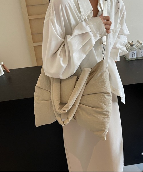 LA VORAGINE(ラ ヴォラジネ)の「ビッグリボンパテッド 2WAYョルダーバッグ/トートバッグ(トートバッグ・レディース・GRAY/Yellow/Black/Beige・FREE)」の14枚目の写真